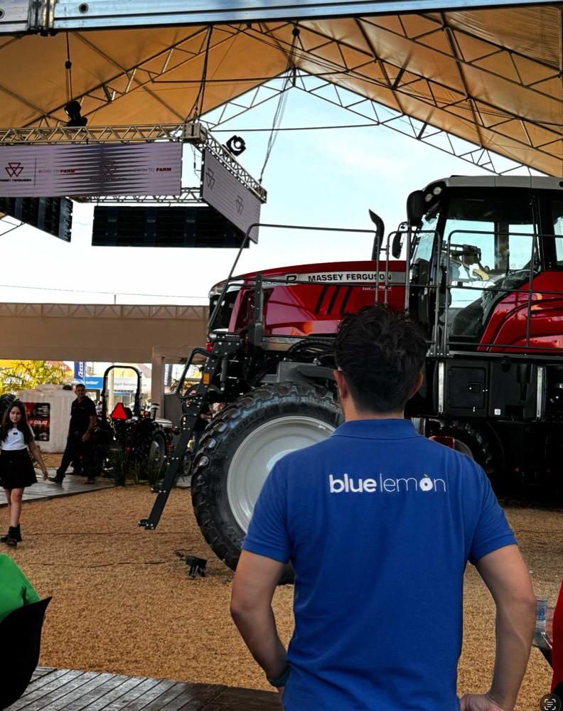 Equipe Blue Lemon em feira agrícola