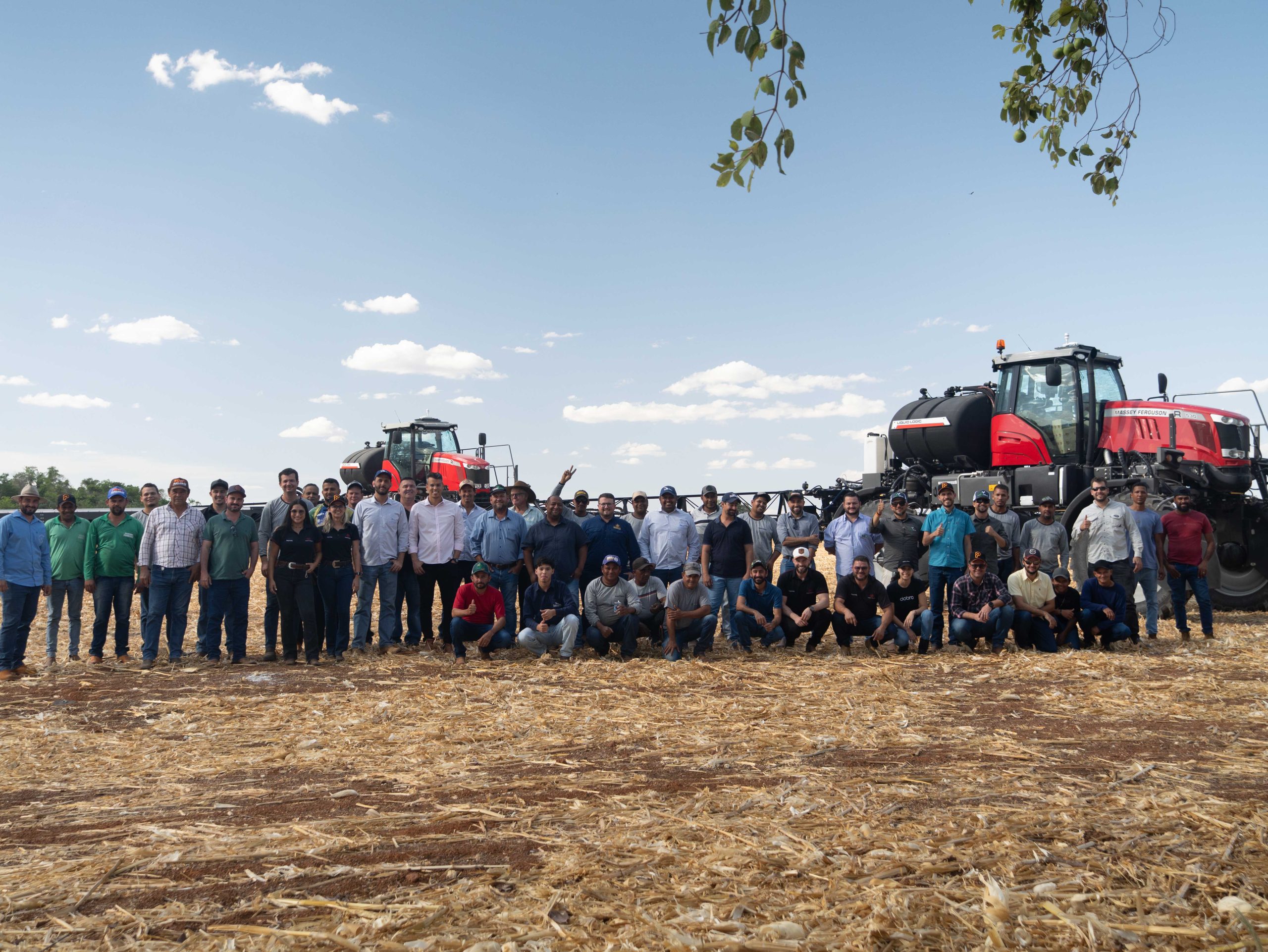 Treinamento técnico com equipe Fendt