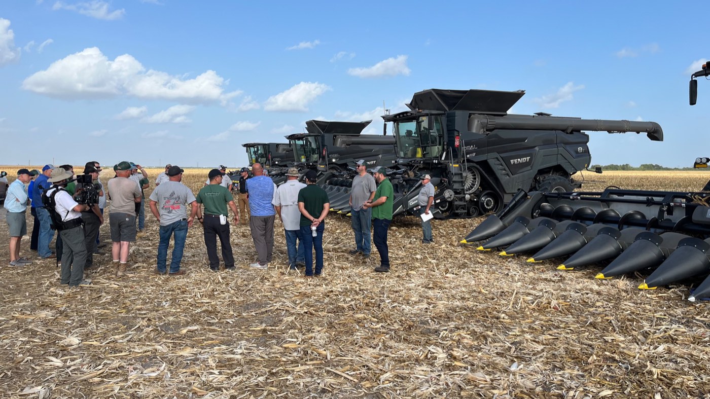 Dia de campo com colheitadeiras Fendt